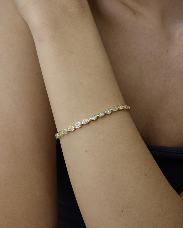 PAVOI 14K Gold Plated Tennis Jewelry Set for Women – 18" Pear-Cut Simulated Diamond Tennis Necklace & Bezel Set Pear Cubic Zirconia Tennis Bracelet - Trendy Gold Jewelry - TikTok Exclusive Bundle