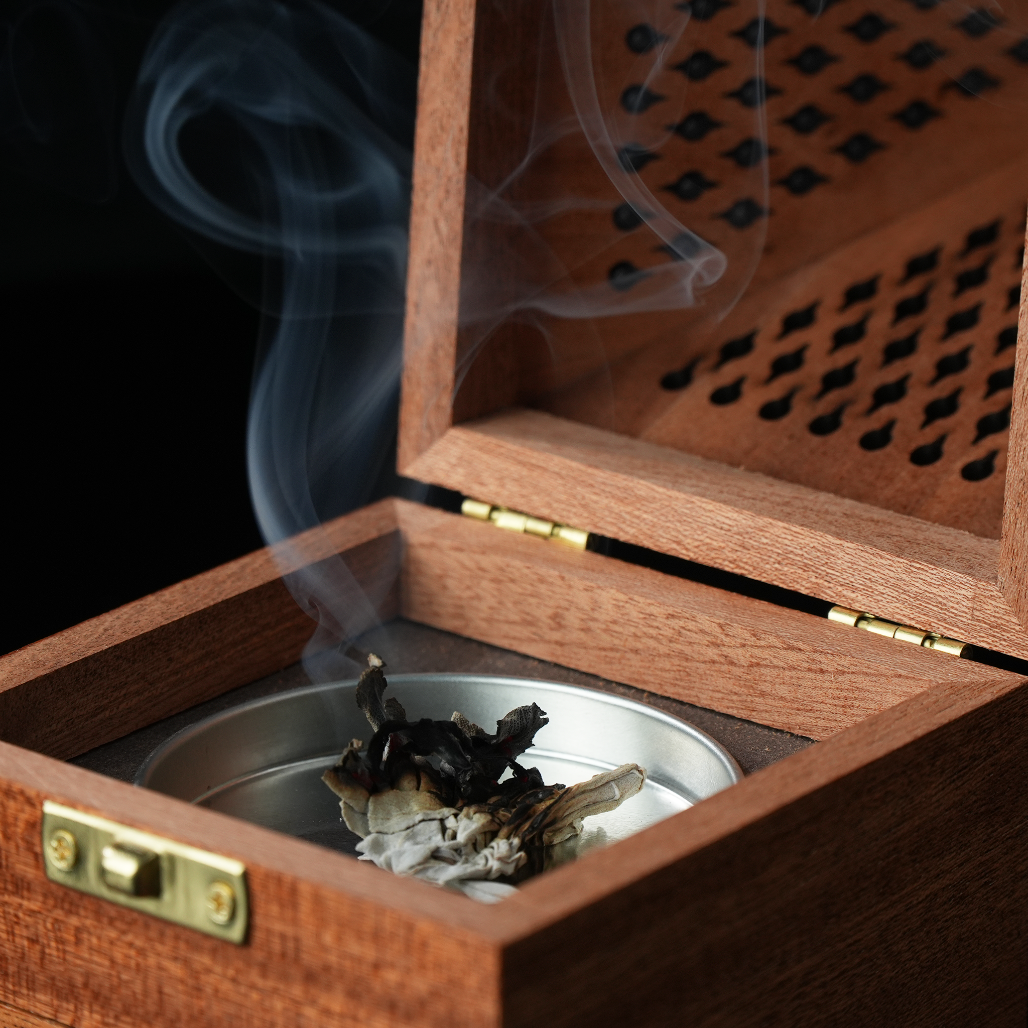 Pinewood Pyramid Incense Burner – Crystal Cleansing Smudge Tray
