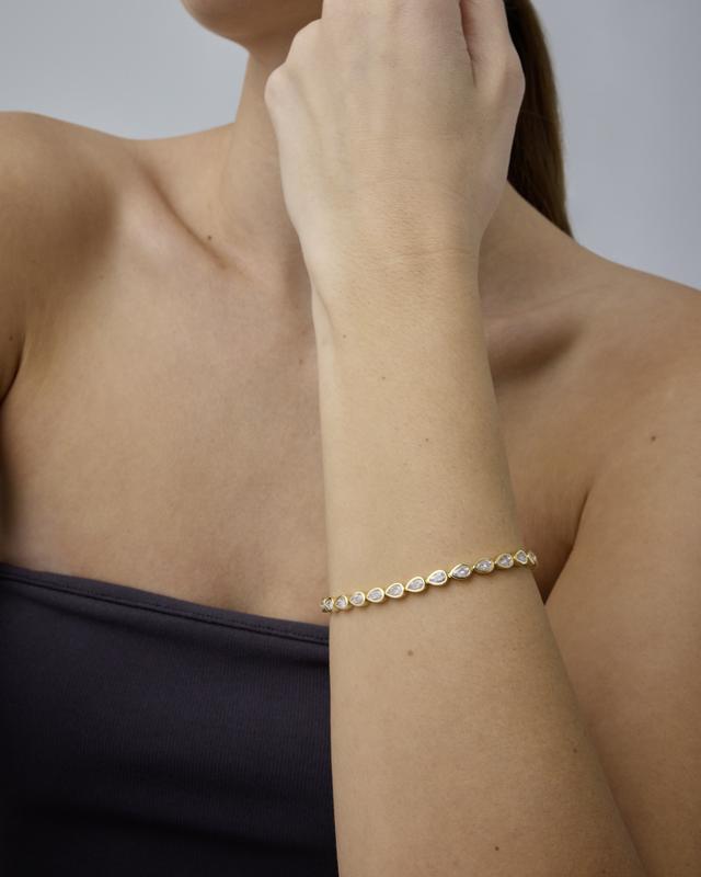 PAVOI 14K Gold Plated Tennis Jewelry Set for Women – 18" Pear-Cut Simulated Diamond Tennis Necklace & Bezel Set Pear Cubic Zirconia Tennis Bracelet - Trendy Gold Jewelry - TikTok Exclusive Bundle