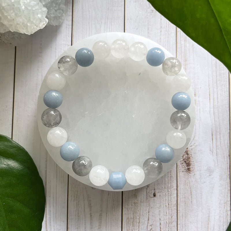 Natural Aquamarine Beaded Bracelet – Handmade Minimalist Gemstone Jewelry for Men and Women