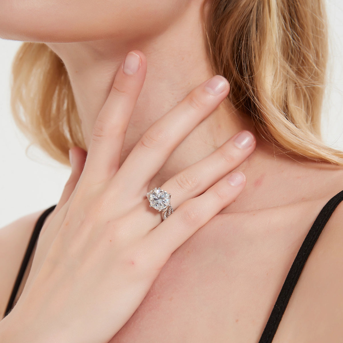 S925 Luxury Moissanite Ring