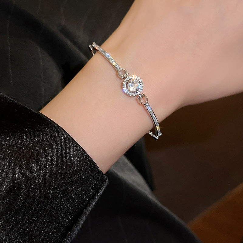 S925 Moissanite Sparkle Bracelet – Minimalist Light Luxury Design