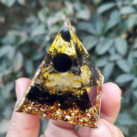 Pyramid, Amethyst Healing Crystal Pyramid Healing Stones, Protection Crystals Energy Generator for Yoga, Meditation, Stress Reduce ﻿