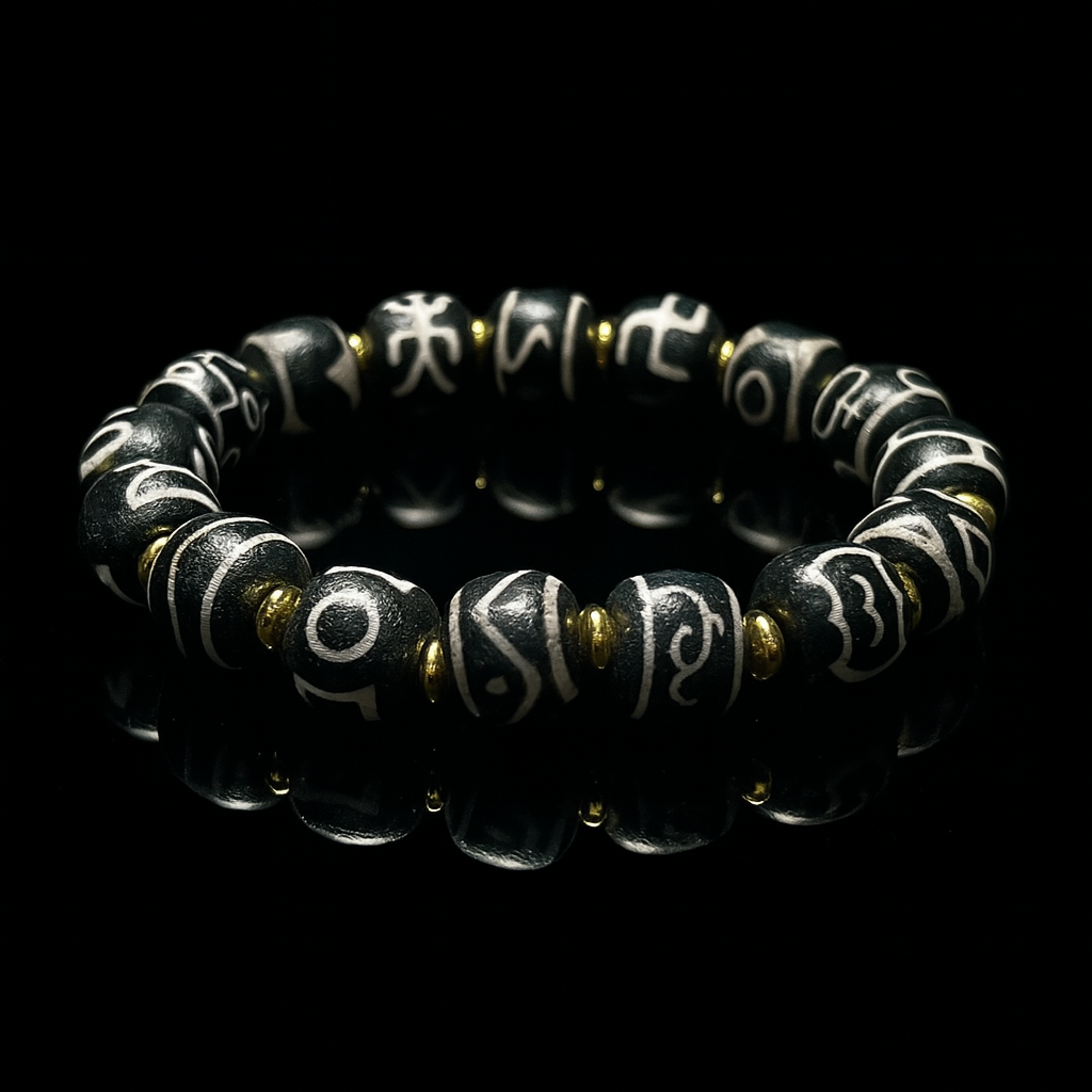 Tibetan Dzi Bead Bracelet – High-Oil Aged Agate with Carved Symbols